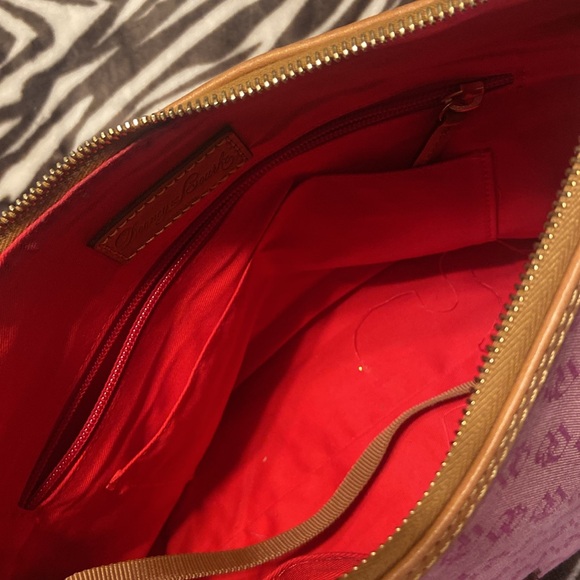 Dooney and Bourke handbag - Picture 3 of 3